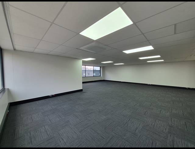 230M² OFFICE TO LET IN SANDOWN
